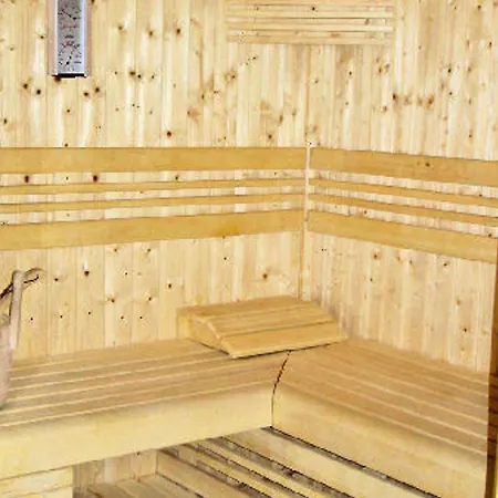 Chalet Triplex Avec Piscine, Parking, Animaux Acceptes - Fr-1-624-169