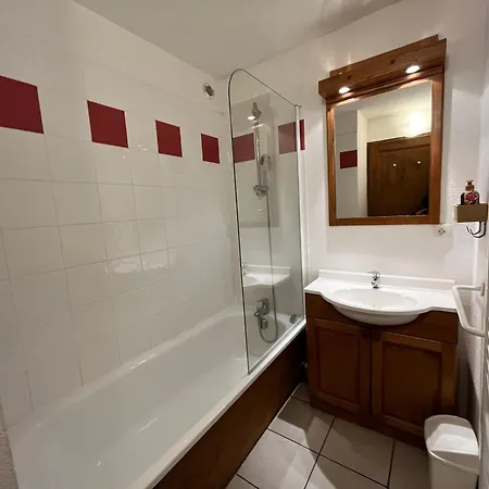 Triplex Avec Piscine, Parking, Animaux Acceptes - Fr-1-624-169 *